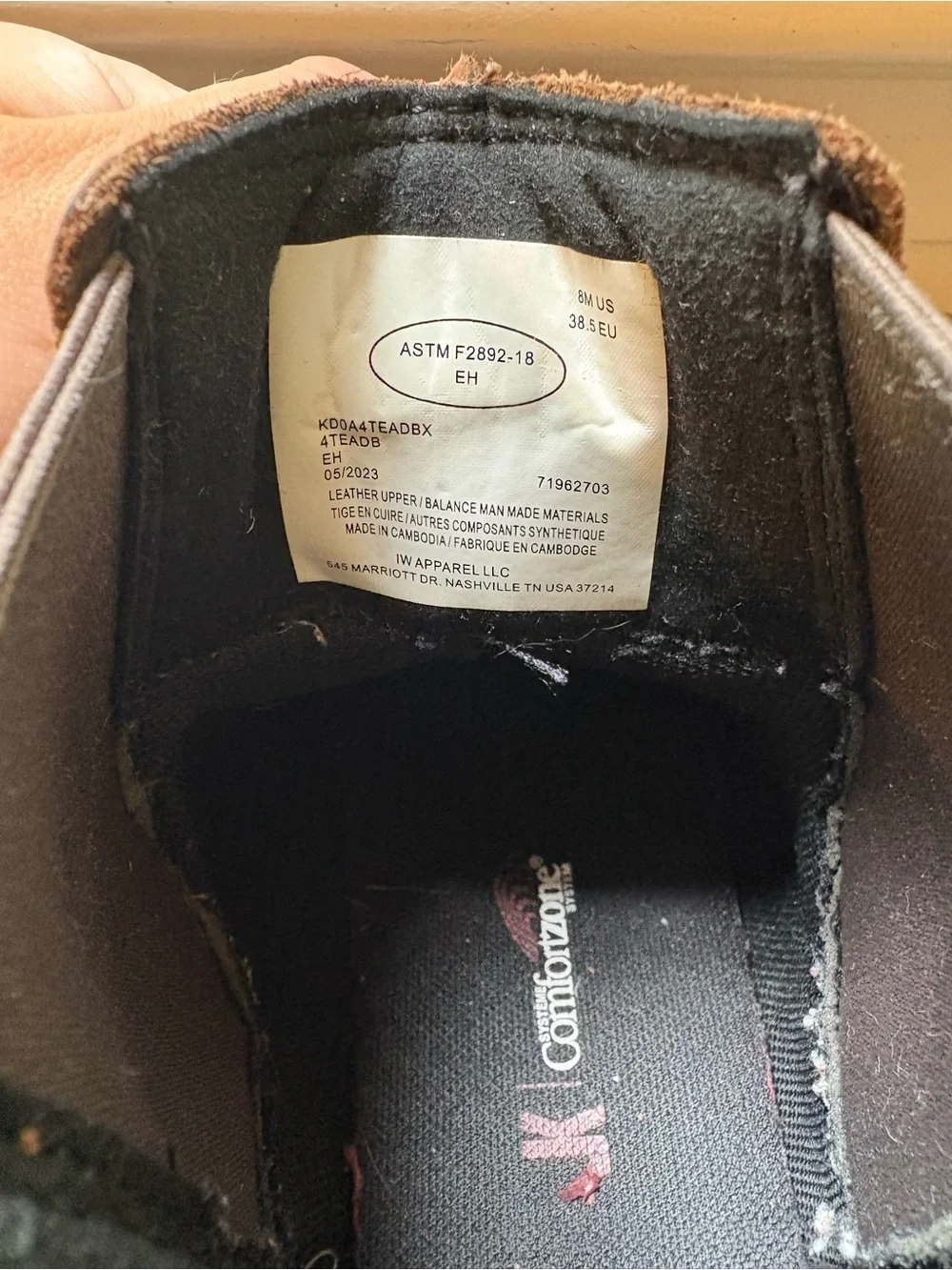 KODIAK Brown Chelsea Work Boots - Size 8M